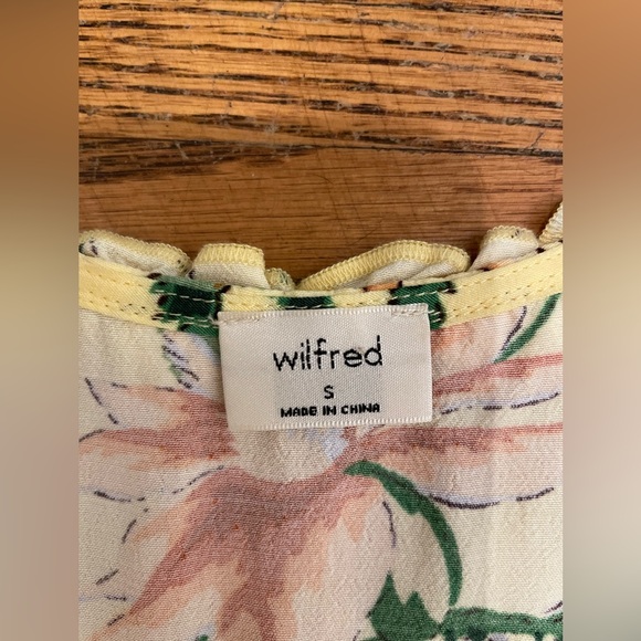 Wilfred floral wrap top- Size Small - Picture 3 of 4